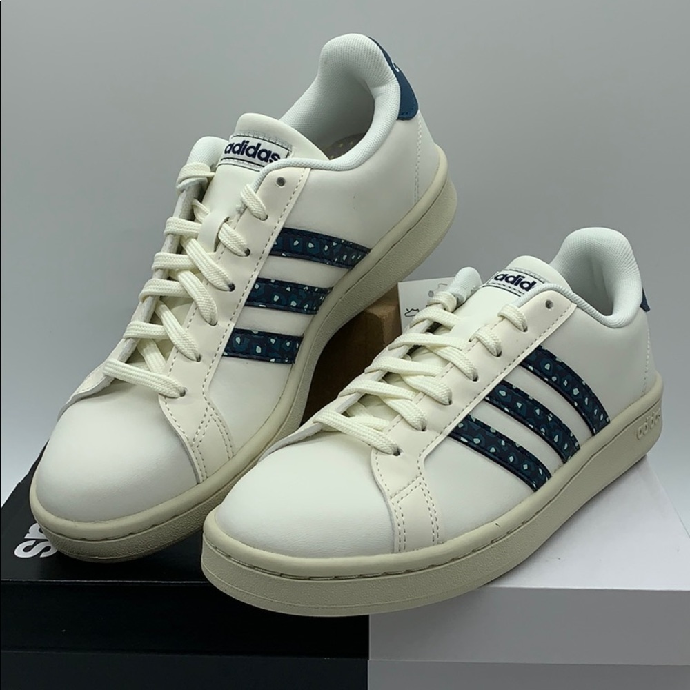 ADIDAS GRAND COURT women’s shoes - Picture 12 of 16